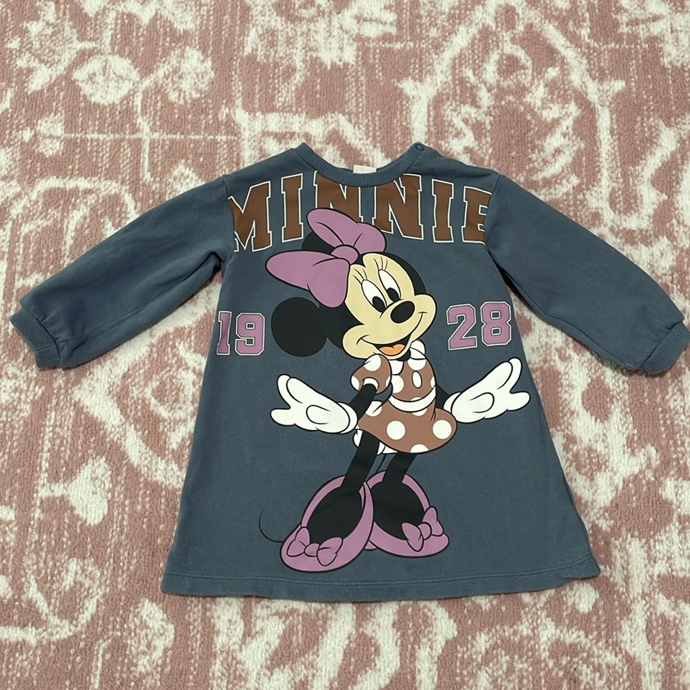 🧡 3 For $12 Bundle Sale 🧡 H&M Minnie Mouse Long sleeve shirt